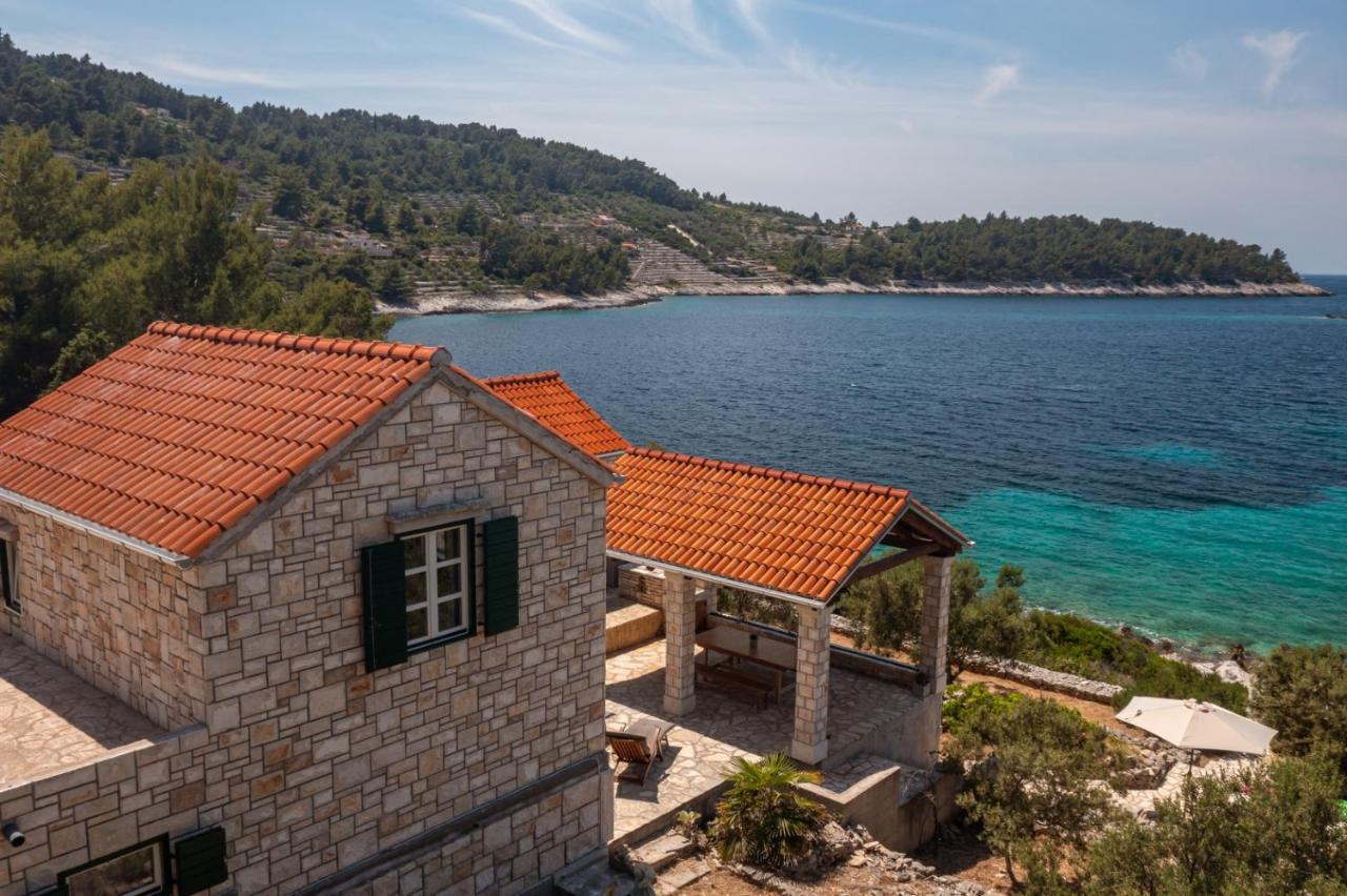 Insula * Vela Luka
